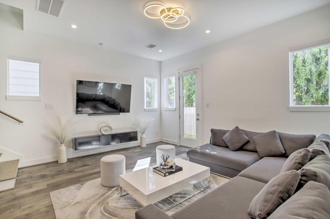 Newly-Built Luxury Galleria Area Townhome! Houston Bagian luar foto
