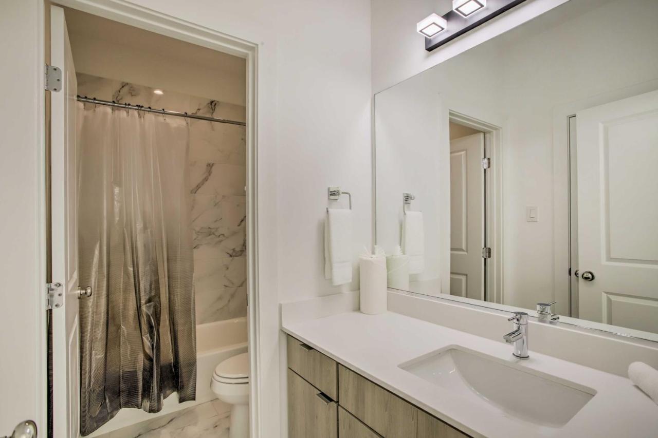Newly-Built Luxury Galleria Area Townhome! Houston Bagian luar foto